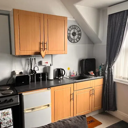 Chomley Flats Apartment Scarborough