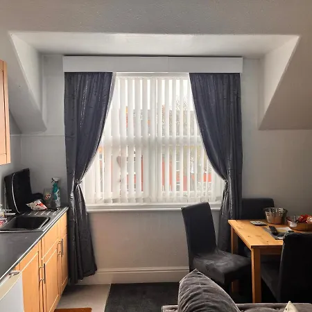 Chomley Flats * Scarborough