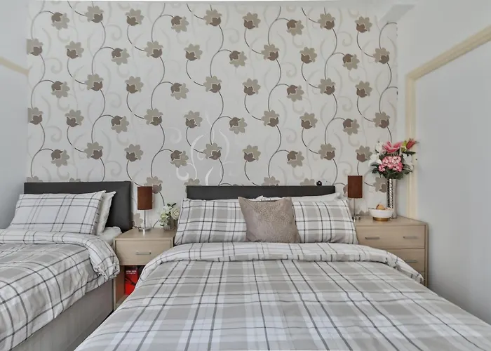 Chomley Flats Apartman *