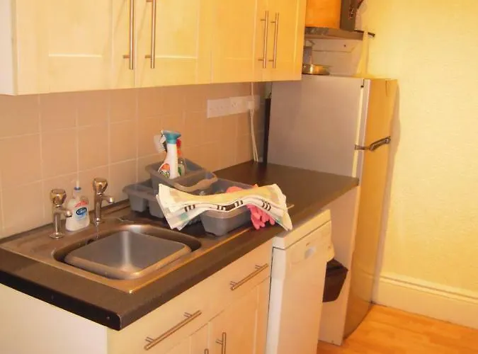 Chomley Flats Apartman *